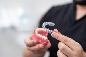 後戻りで再矯正を検討するケースとは？原因や治療の特徴・方法など紹介
